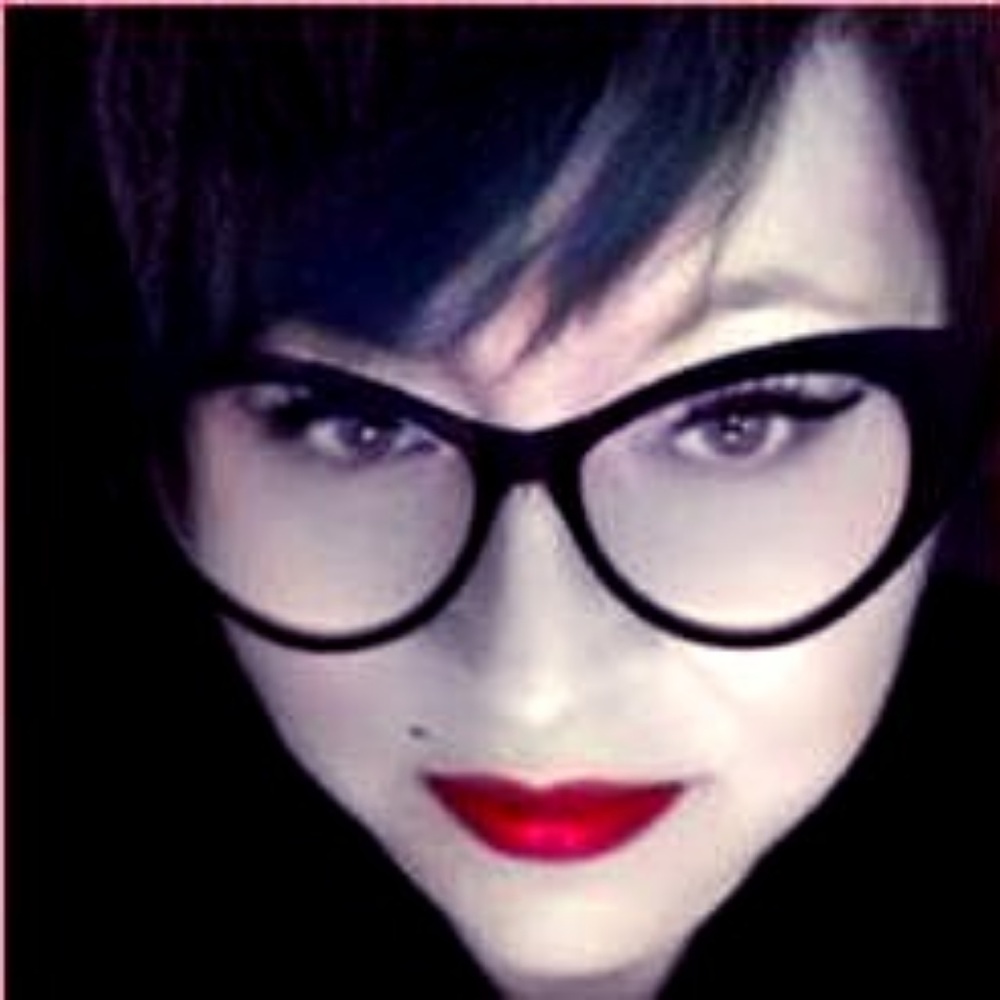 Meet your Posher, ShellBell